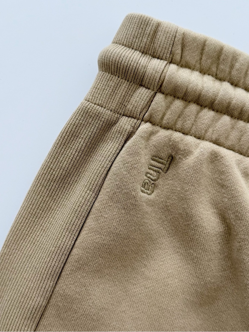 Aritzia TNA CozyAF Fleece Joggers Beige High Rise Sweatpants Women’s Large - Picture 5 of 9